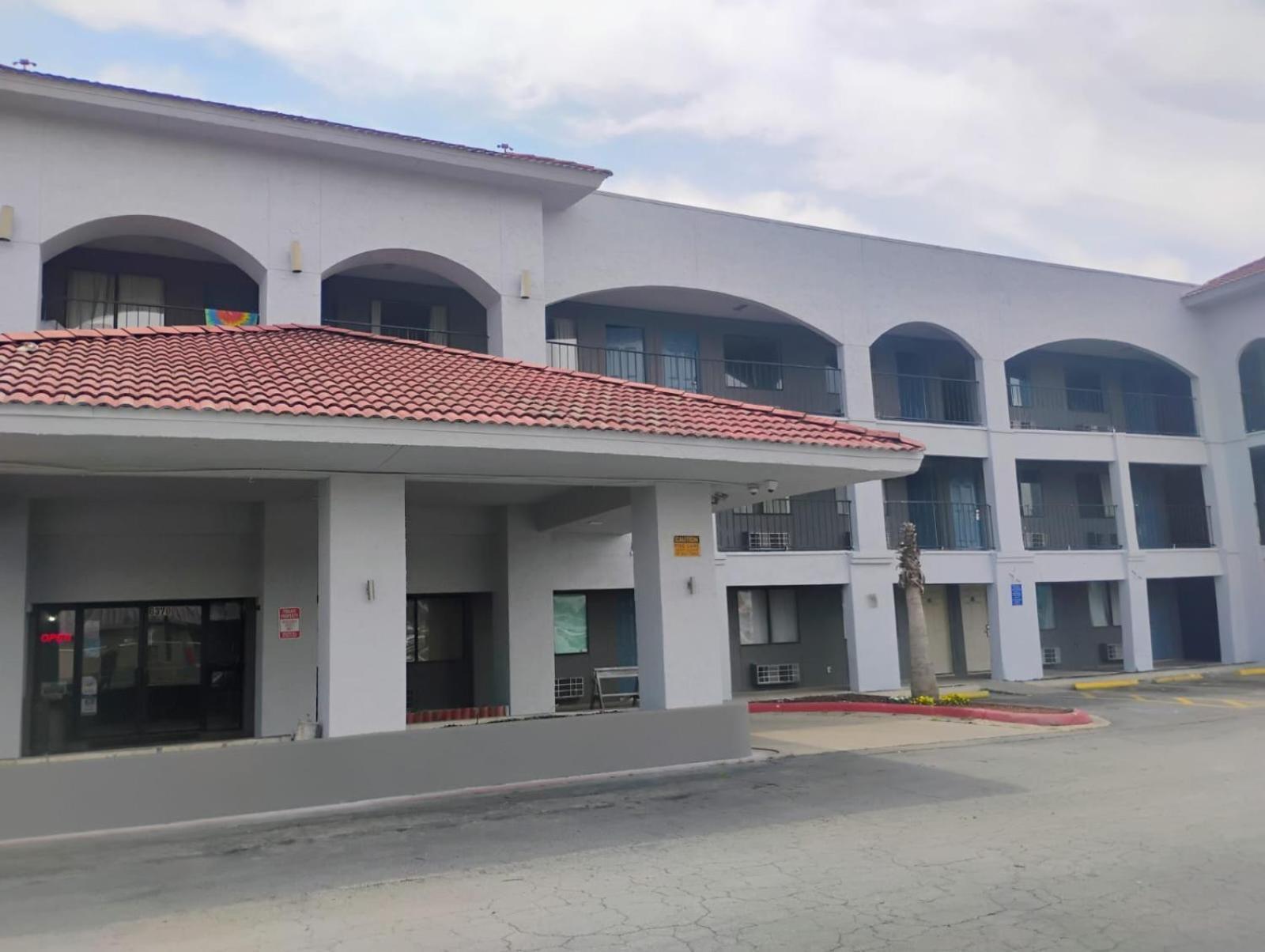 Hallmark Inn And Suites San Antonio Exterior foto